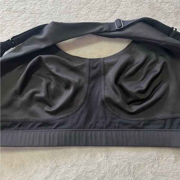 Lolë Black Sports Bra Convertible High Impact Hook Back Workout Active Top - Picture 12 of 13